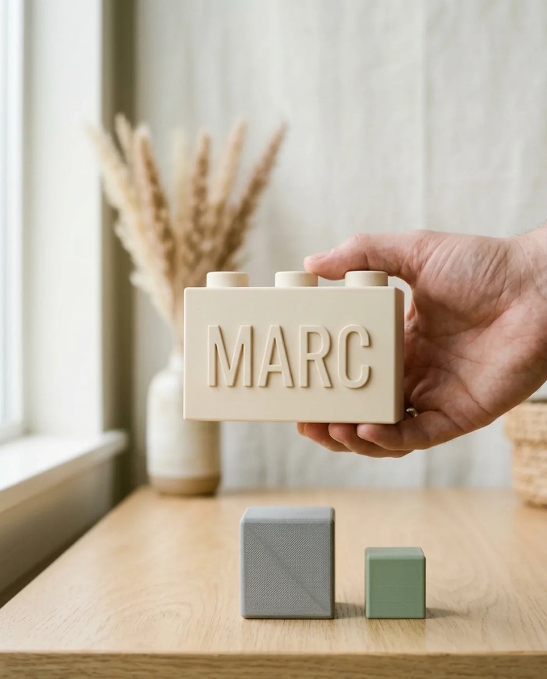 Bricks personalizados de distintos tamaños con el nombre en relieve