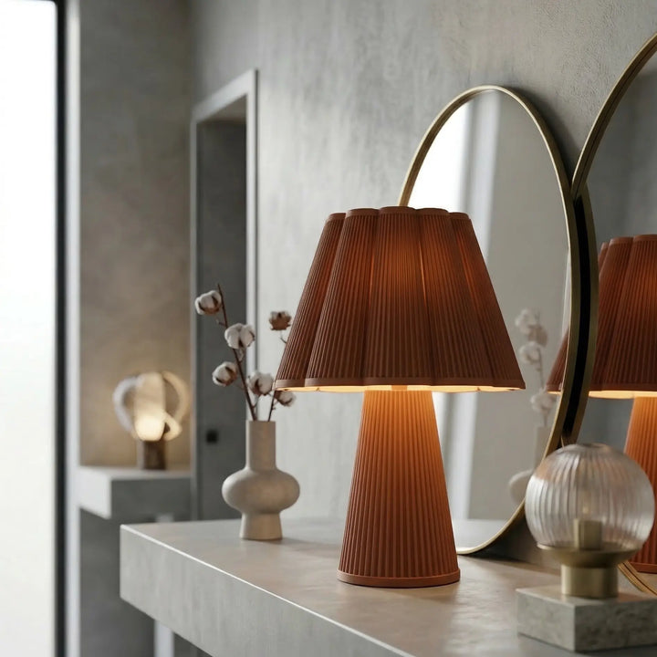 Plissierte Tischlampe