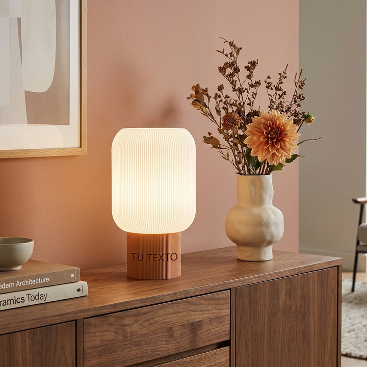 Lampada scanalata personalizzabile con nome per tavolo da toeletta.