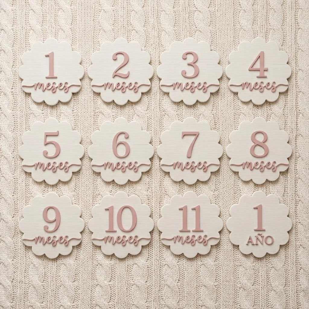 Set de doce tarjetas de cumplemés Festón con los números del 1 al 11 y 1 año