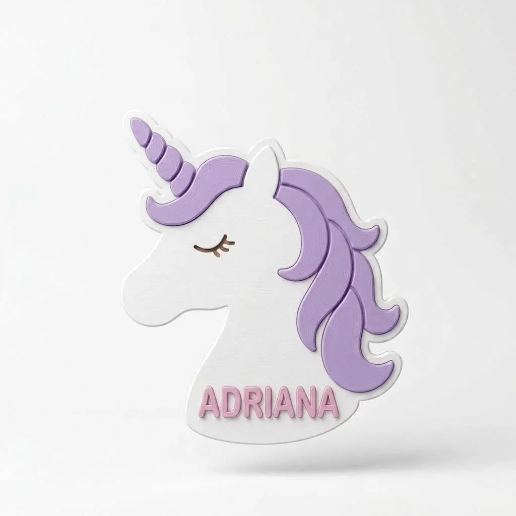 Kindertürschild Einhorn mit dem Namen Adriana, rückseitig mit Klebeband befestigt